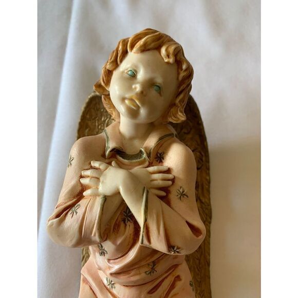 Angel Figurine - Picture 2 of 7